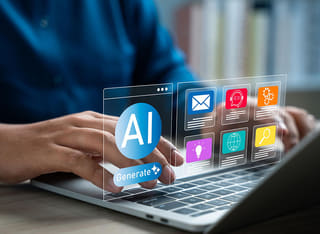 Principiante nel mercato crypto che esplora i fondamenti del trading automatizzato tramite IA
